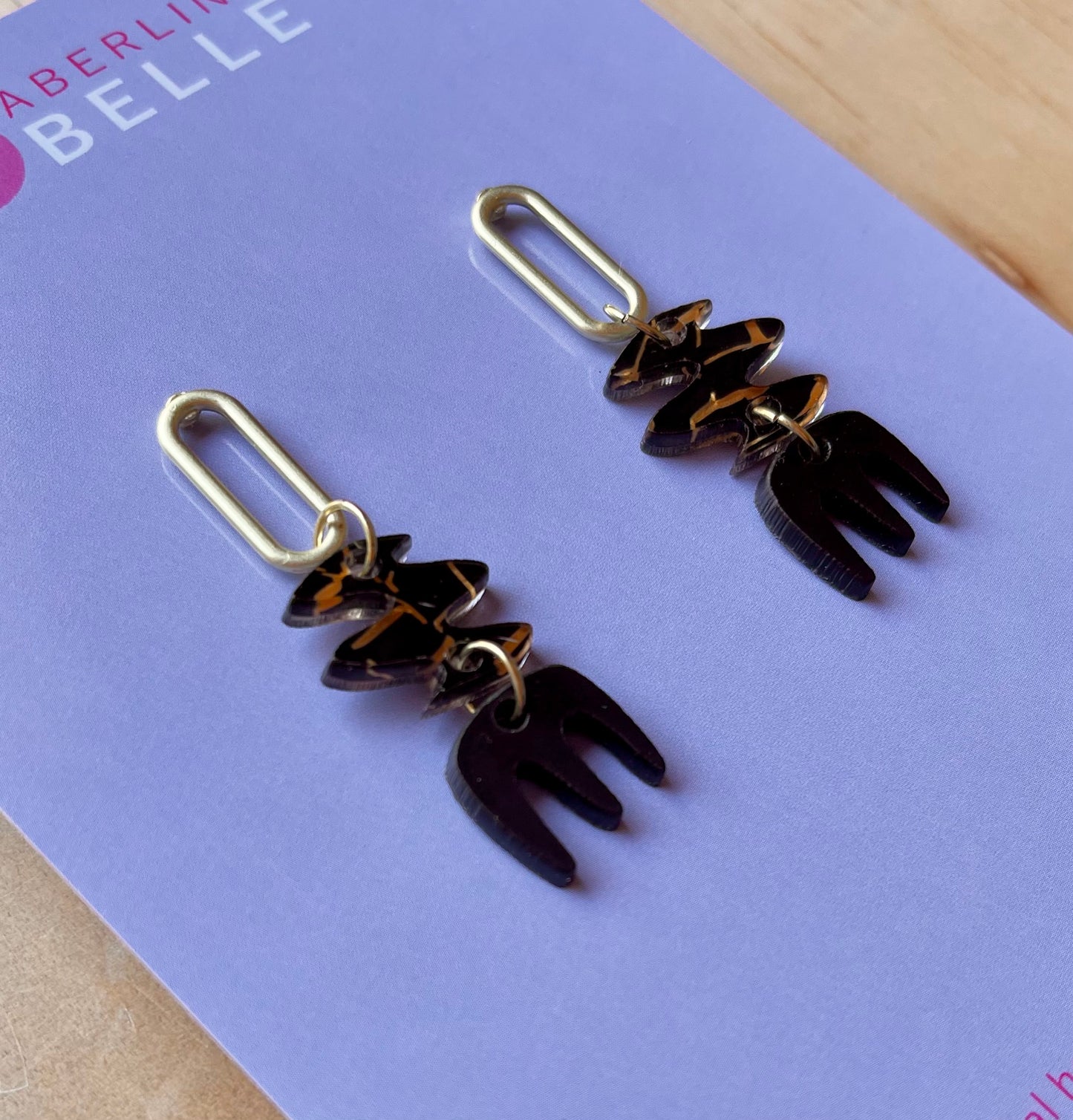 Zara Mix // Acrylics // 015