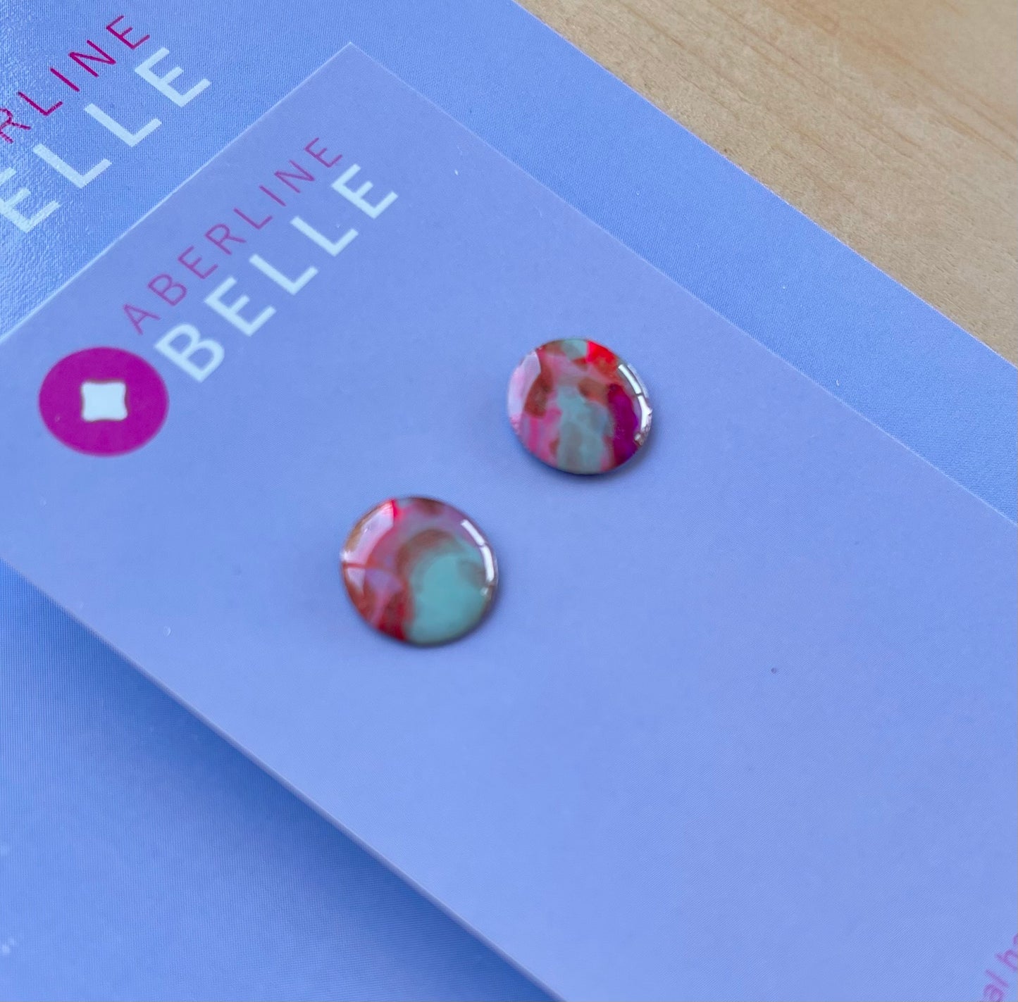 Round Stud // Belle // Flamingo Mirage // 013