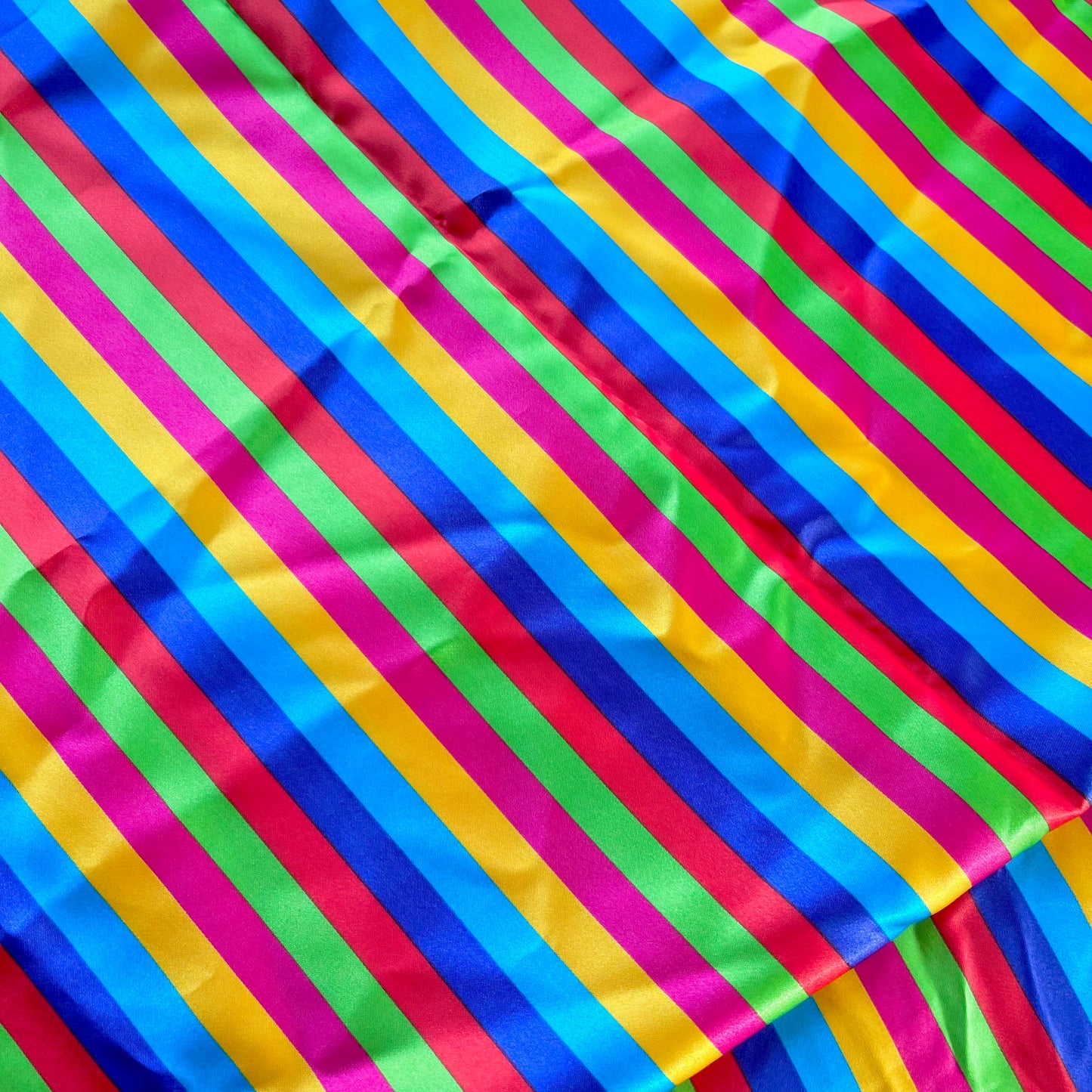 Rainbow Satin // Polyester // 1.15m x 3m