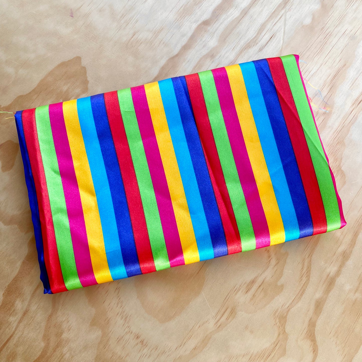 Rainbow Satin // Polyester // 1.15m x 3m