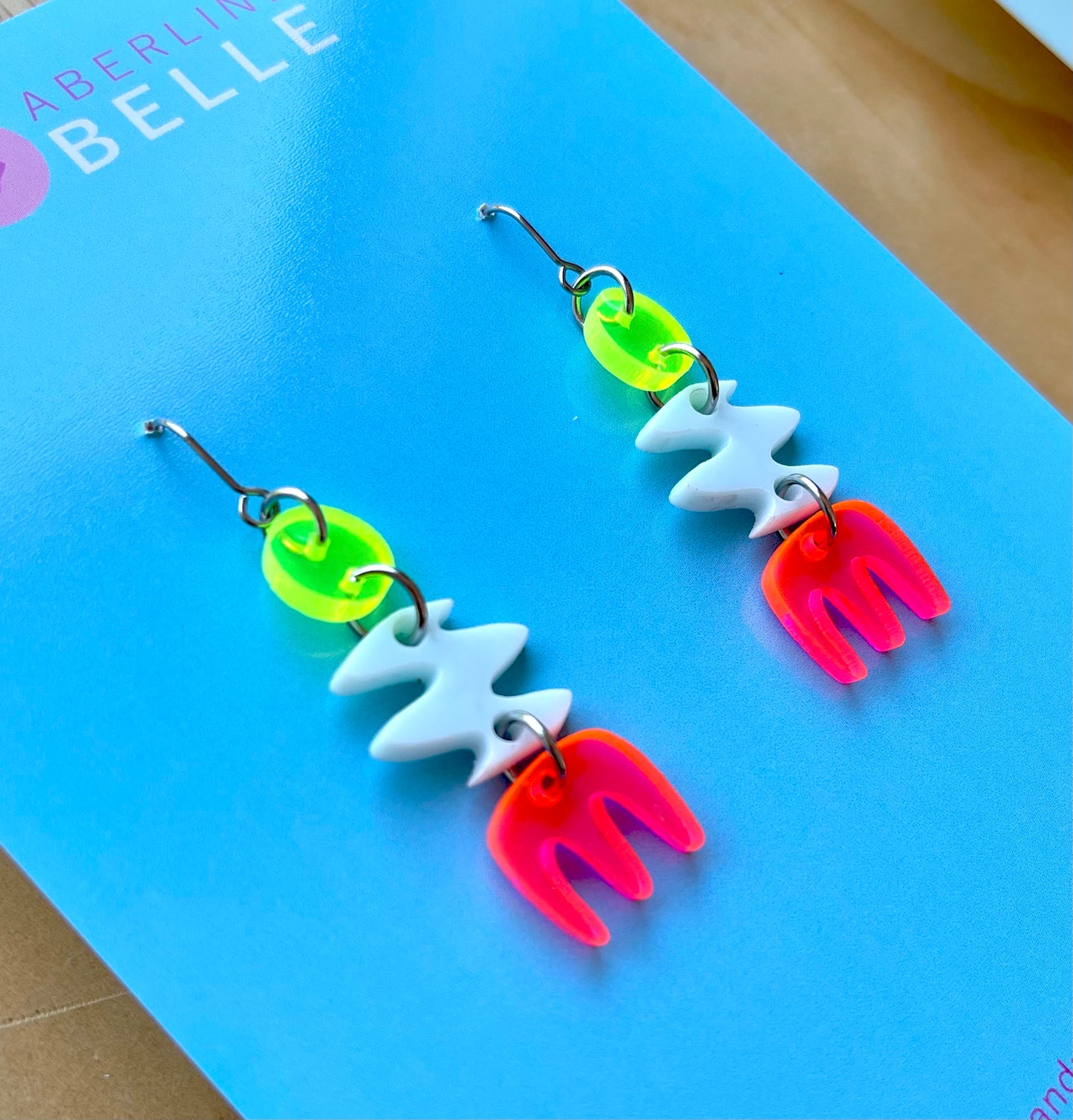 Zara Mix // Acrylics // 010