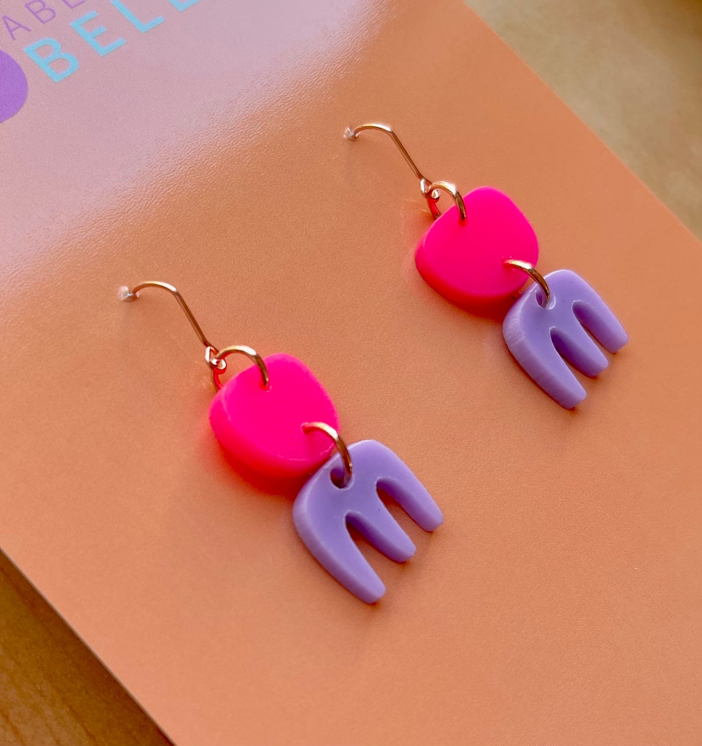 Zara Mix // Acrylics // 007