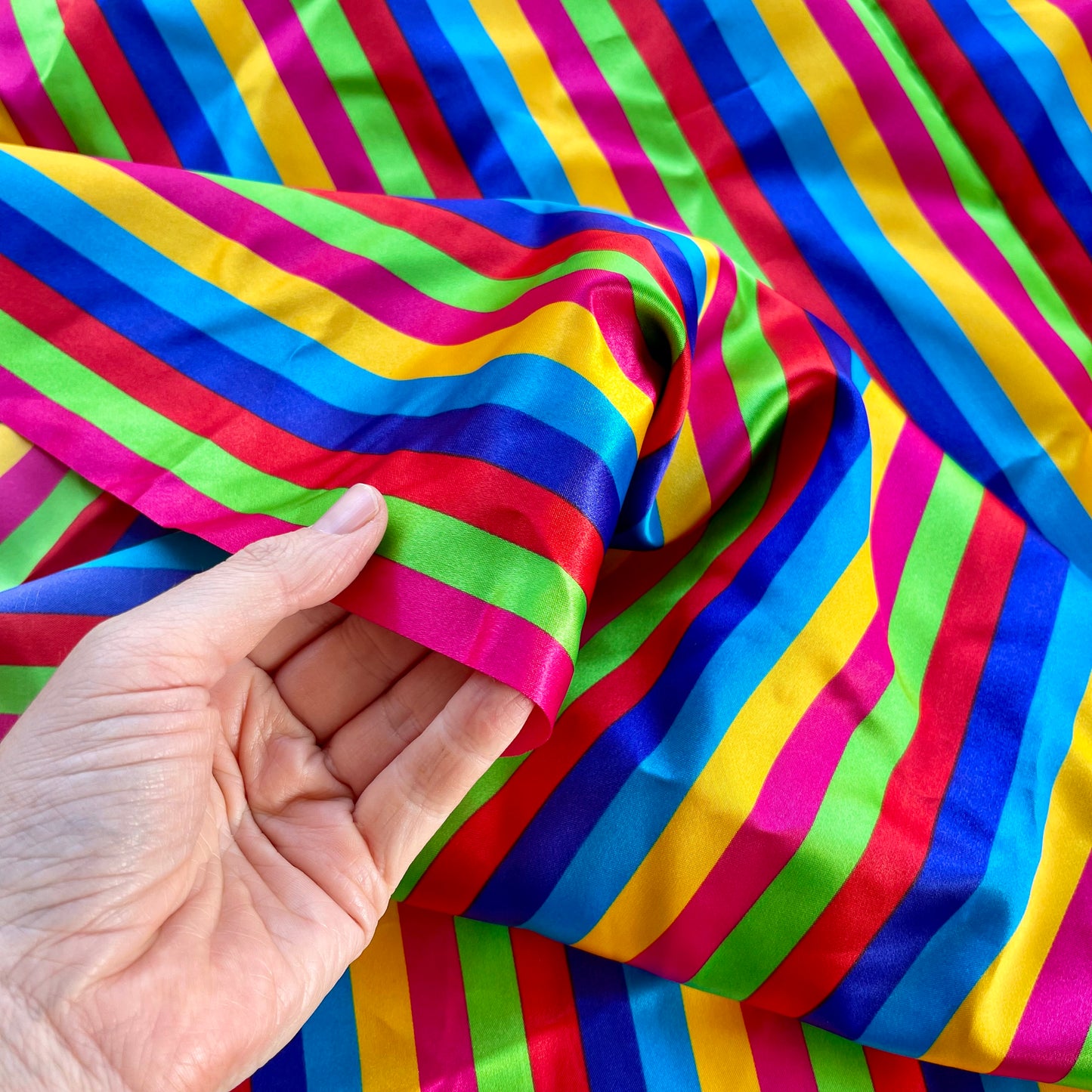 Rainbow Satin // Polyester // 1.15m x 3m
