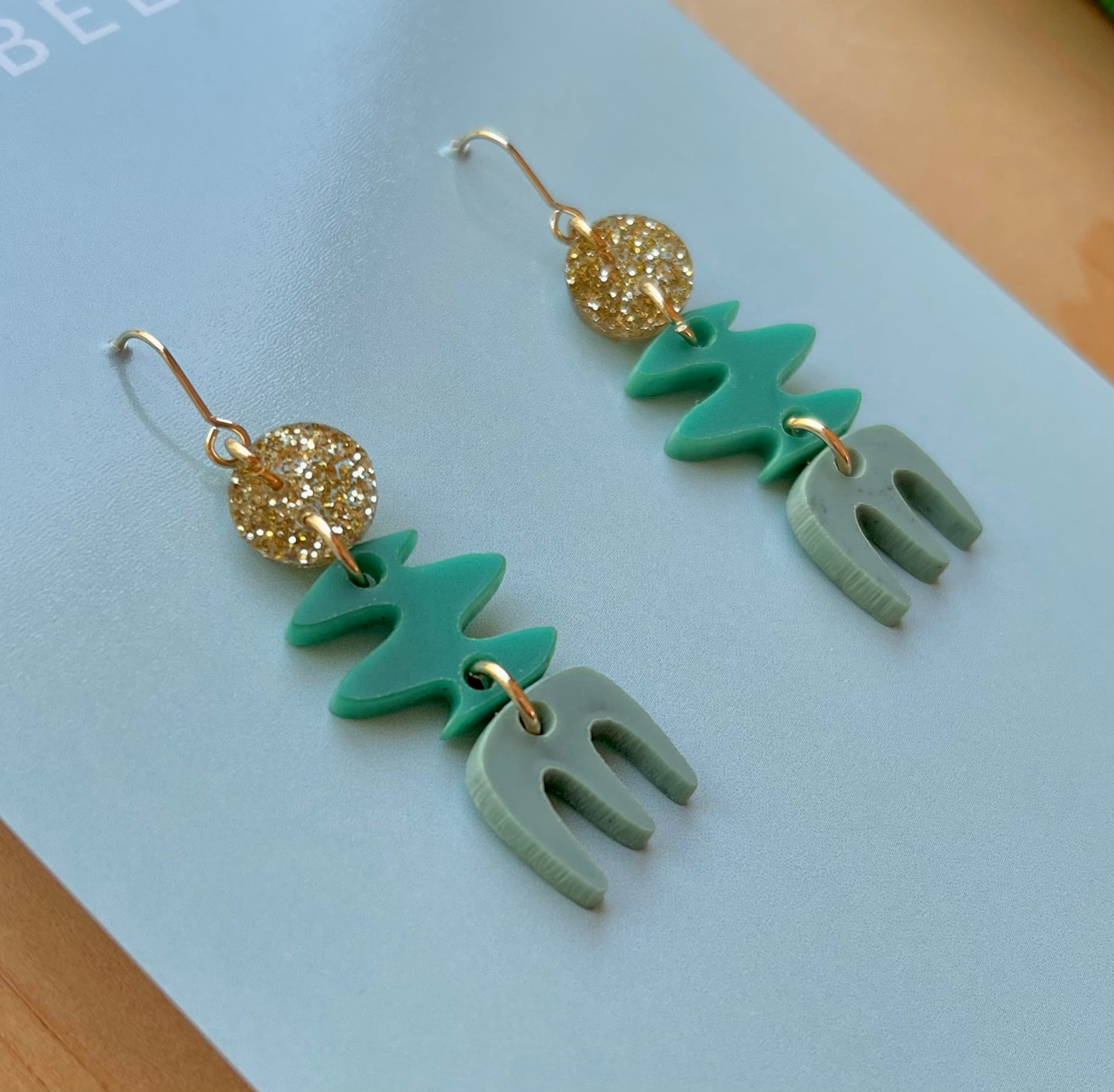 Zara Mix // Acrylics // 014